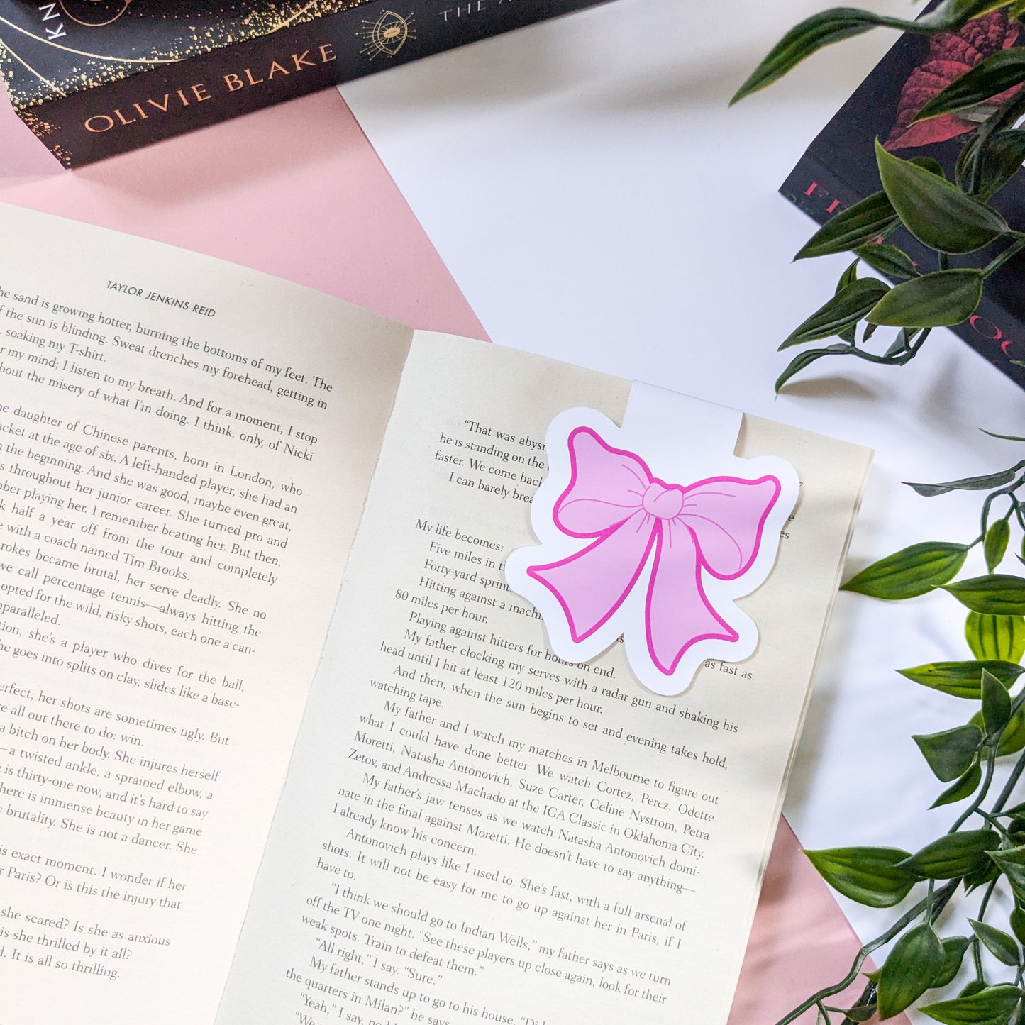 Coquette Bow Magnetic Die-Cut Bookmark