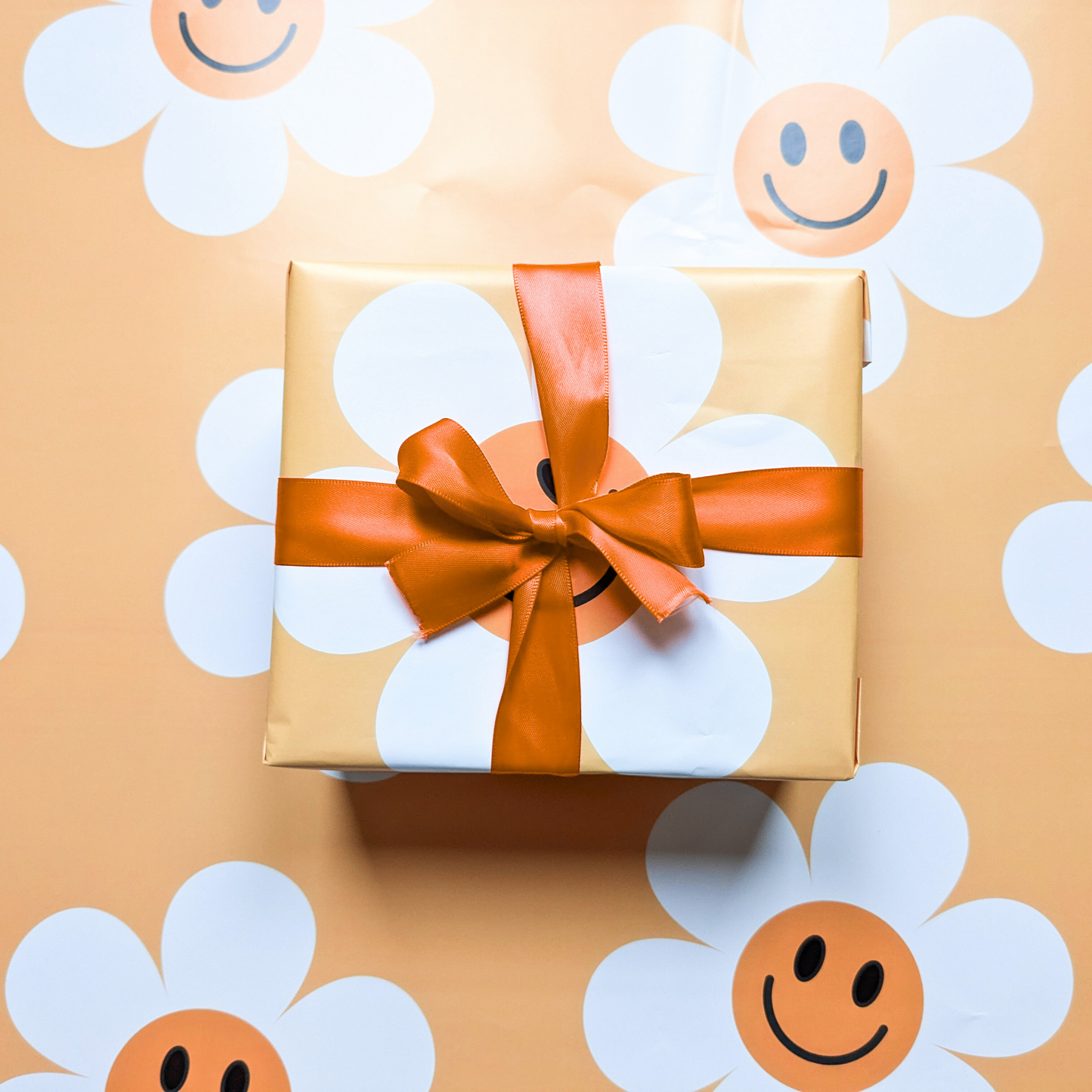 Smiley Flower Gift Wrap